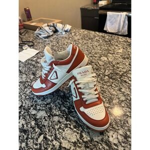 Men’s Downtown Logo Leather Low-Top Sneaker